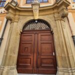 Główne wejście do biblioteki ponownie otwarte!