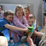 Morelove Opowieści – tam, gdzie jeże uczą, a żabki dokazują